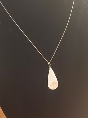 Vintage Sterling Wire Wrap Mother Of Pearl Teardrop Pendant Necklace